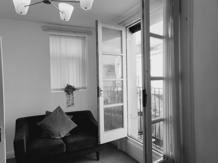 Апартаменты High Street, 2 Bed, Newly Refurb Лимингтон Экстерьер фото