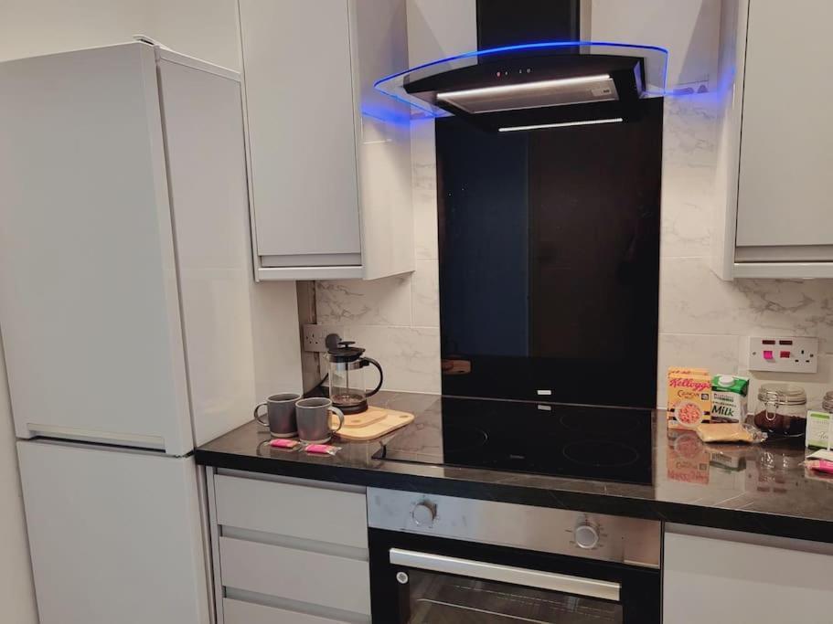 Апартаменты High Street, 2 Bed, Newly Refurb Лимингтон Экстерьер фото