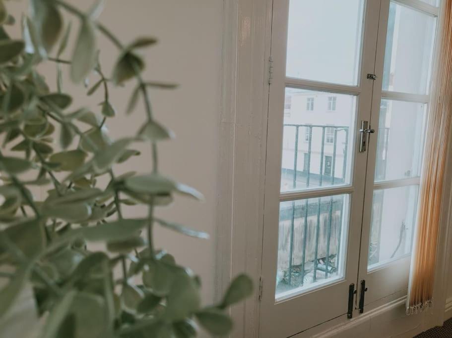 Апартаменты High Street, 2 Bed, Newly Refurb Лимингтон Экстерьер фото